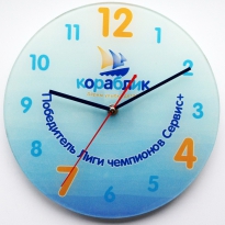 Настенные часы c логотипом компании из стекла"Кораблик"
