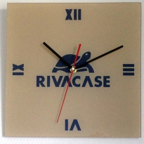 Настенные часы c логотипом компании из стекла"RIVACASE"