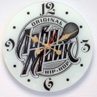 Настенные часы c логотипом компании из стекла